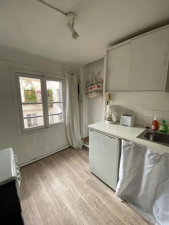 Romantic Studio Apt Historical Center Paris Marais